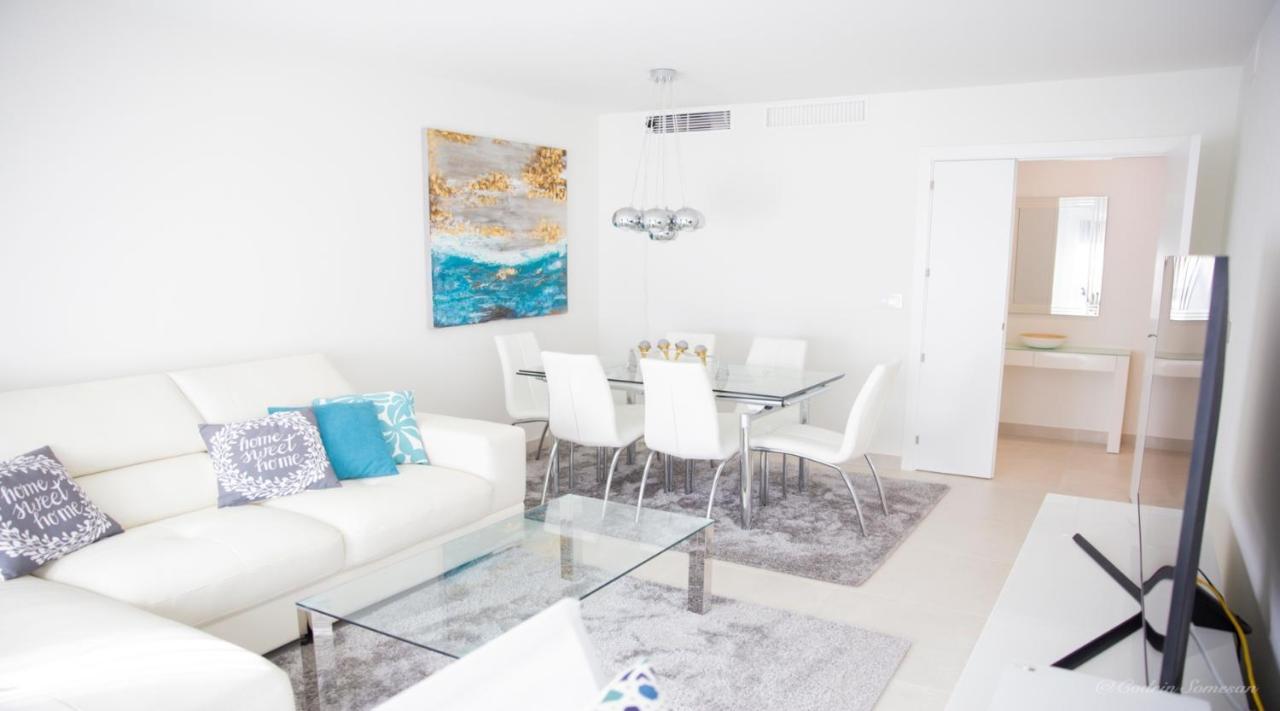 Lovely Apartment Centrally Located In Estepona Exteriör bild