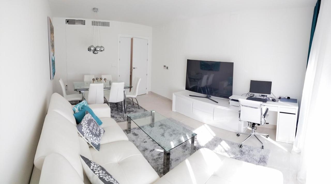 Lovely Apartment Centrally Located In Estepona Exteriör bild
