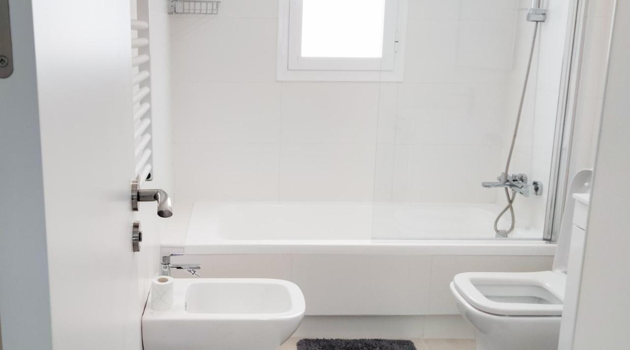 Lovely Apartment Centrally Located In Estepona Exteriör bild
