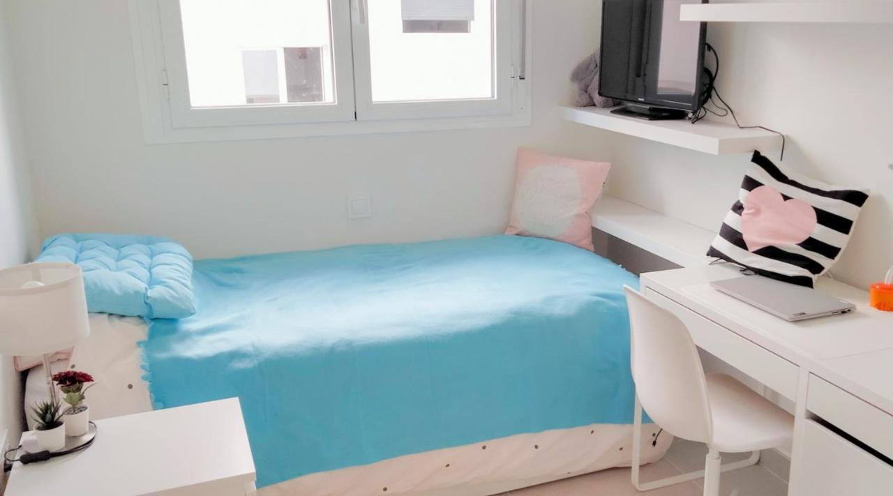 Lovely Apartment Centrally Located In Estepona Exteriör bild