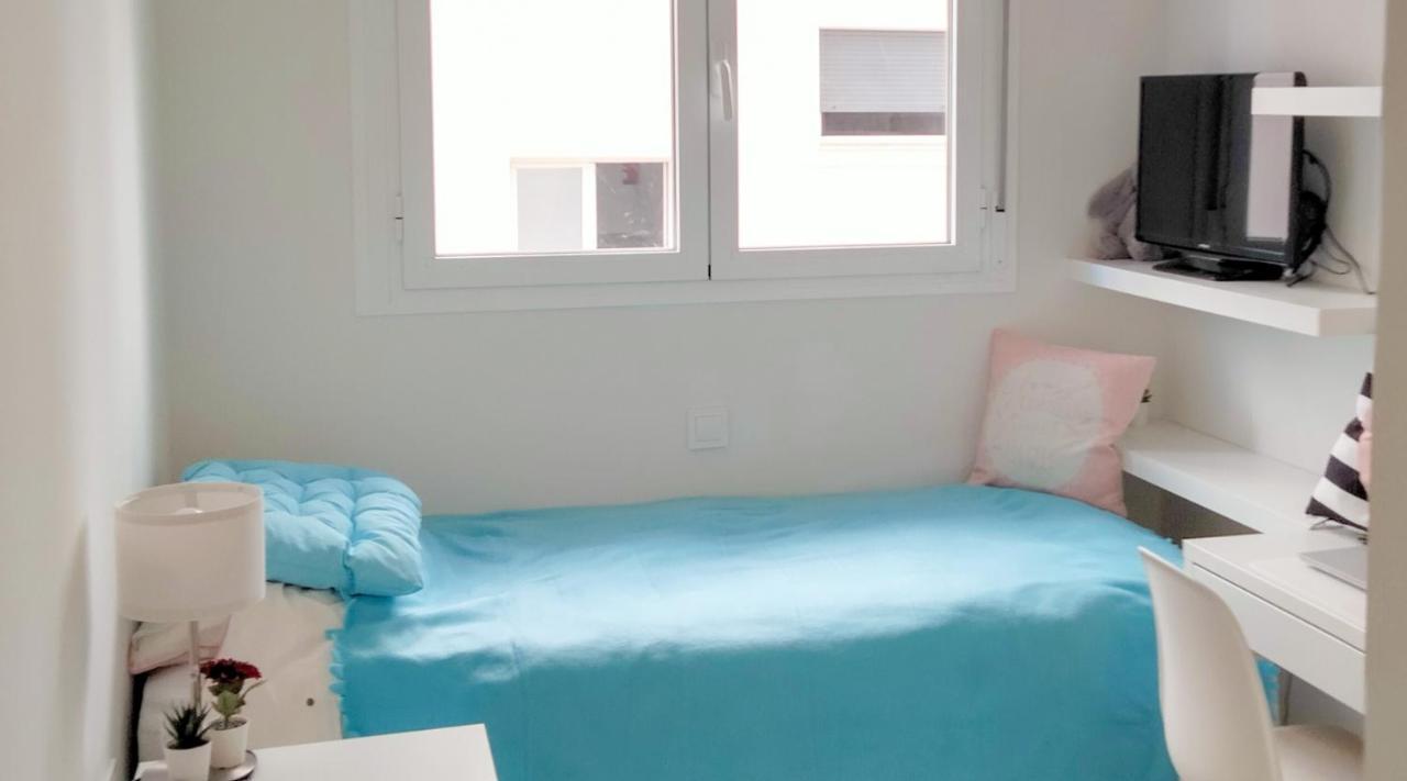 Lovely Apartment Centrally Located In Estepona Exteriör bild