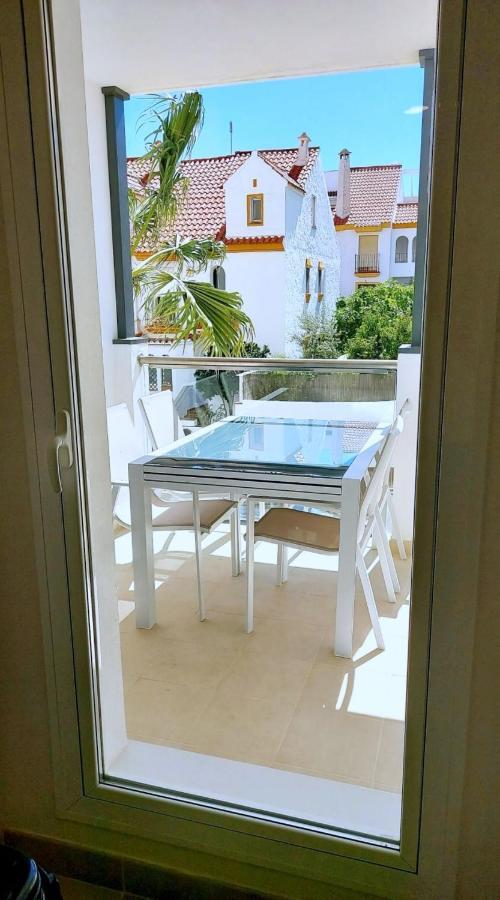 Lovely Apartment Centrally Located In Estepona Exteriör bild