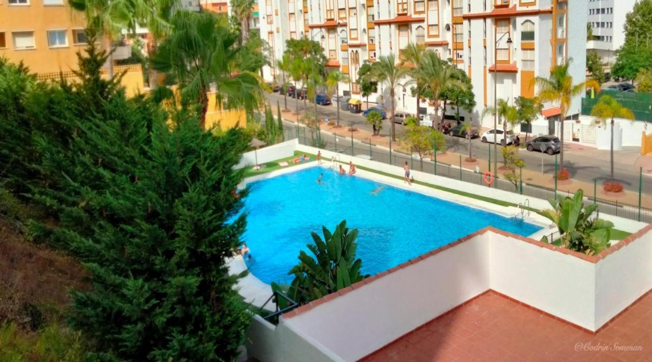 Lovely Apartment Centrally Located In Estepona Exteriör bild