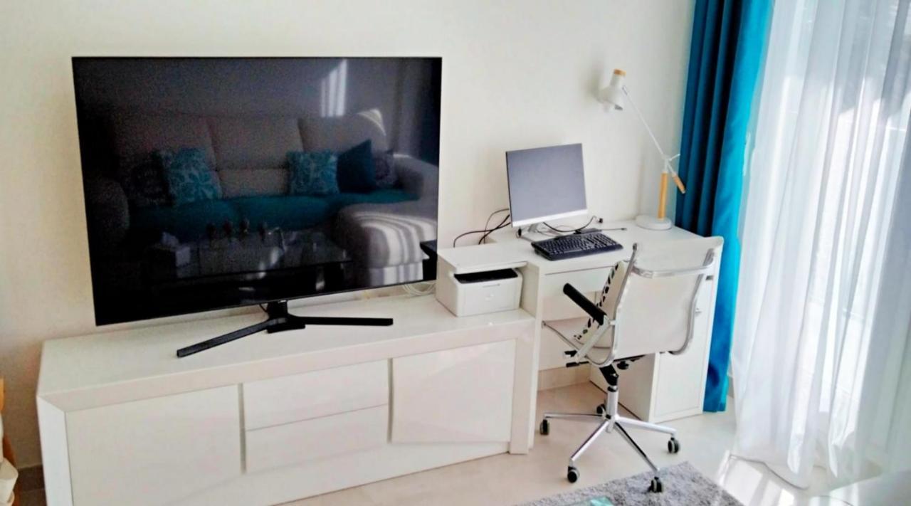 Lovely Apartment Centrally Located In Estepona Exteriör bild