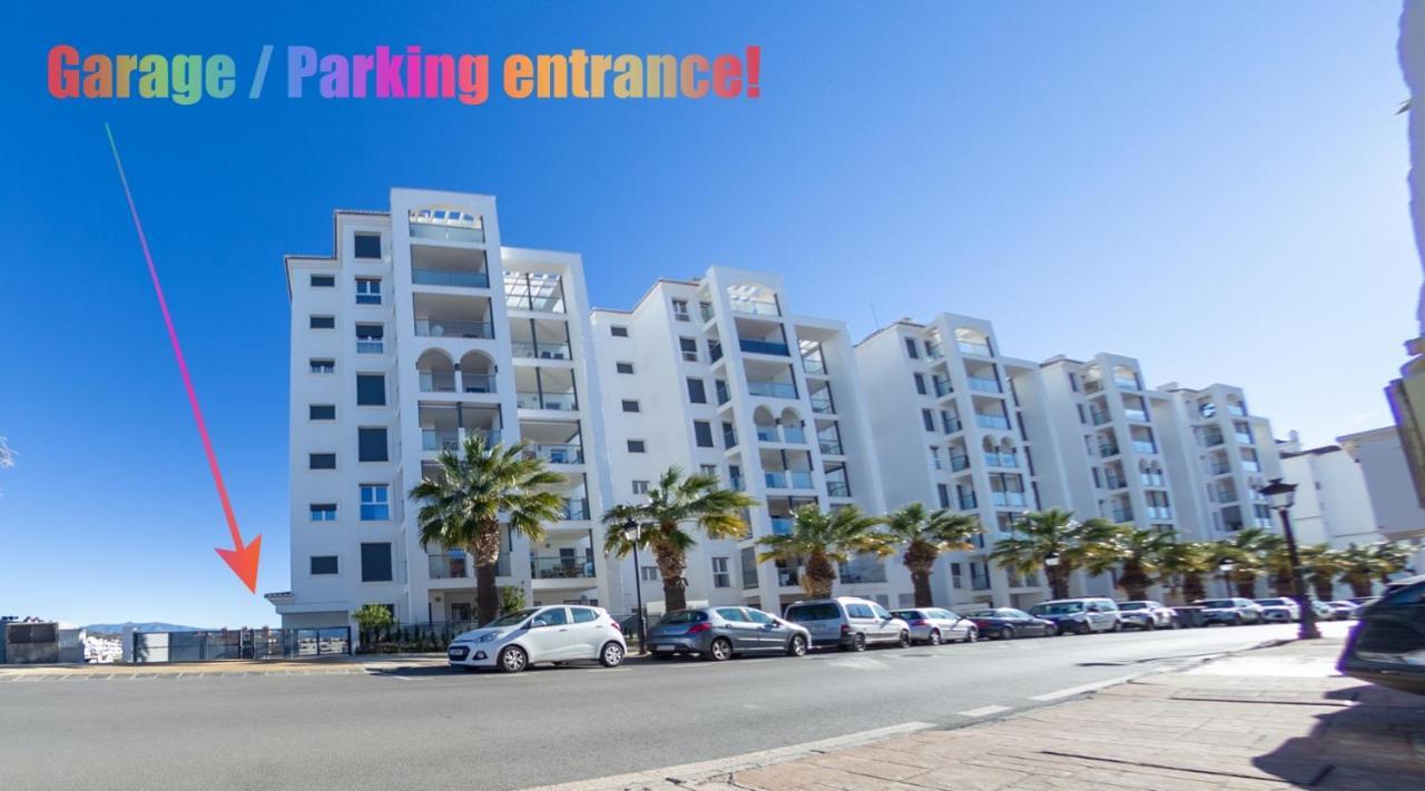 Lovely Apartment Centrally Located In Estepona Exteriör bild