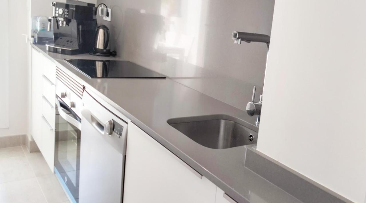 Lovely Apartment Centrally Located In Estepona Exteriör bild