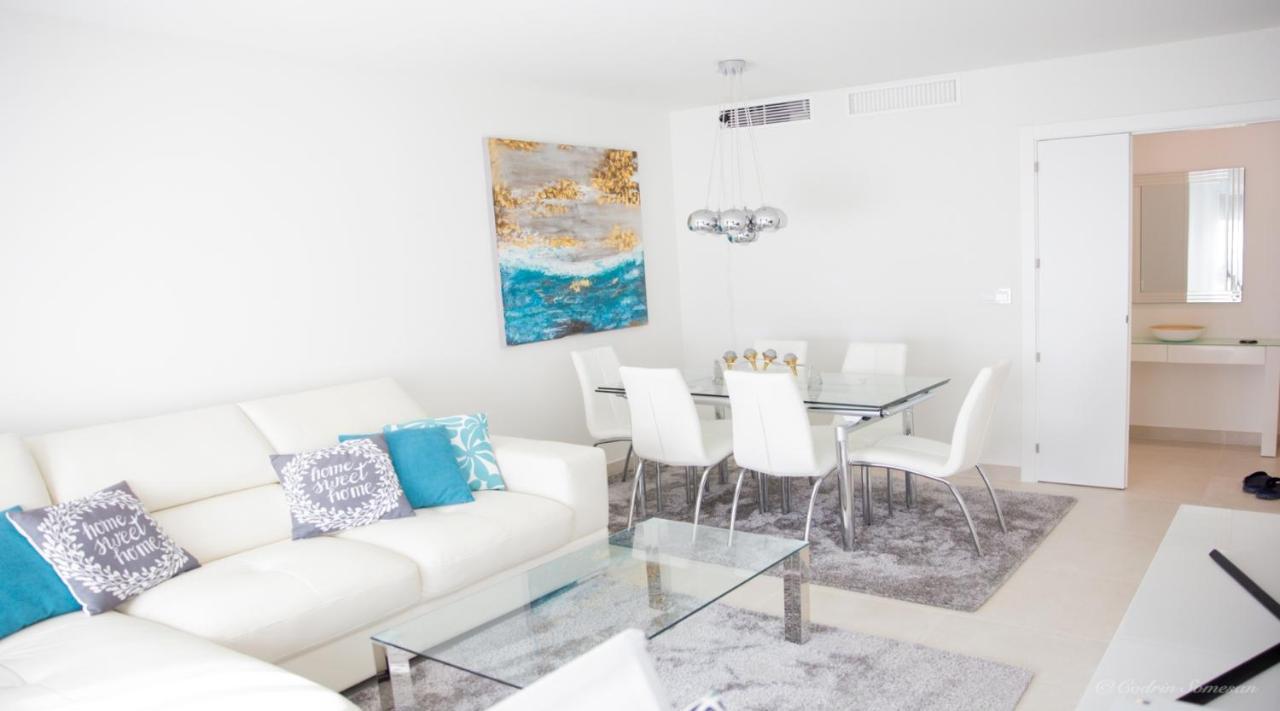 Lovely Apartment Centrally Located In Estepona Exteriör bild