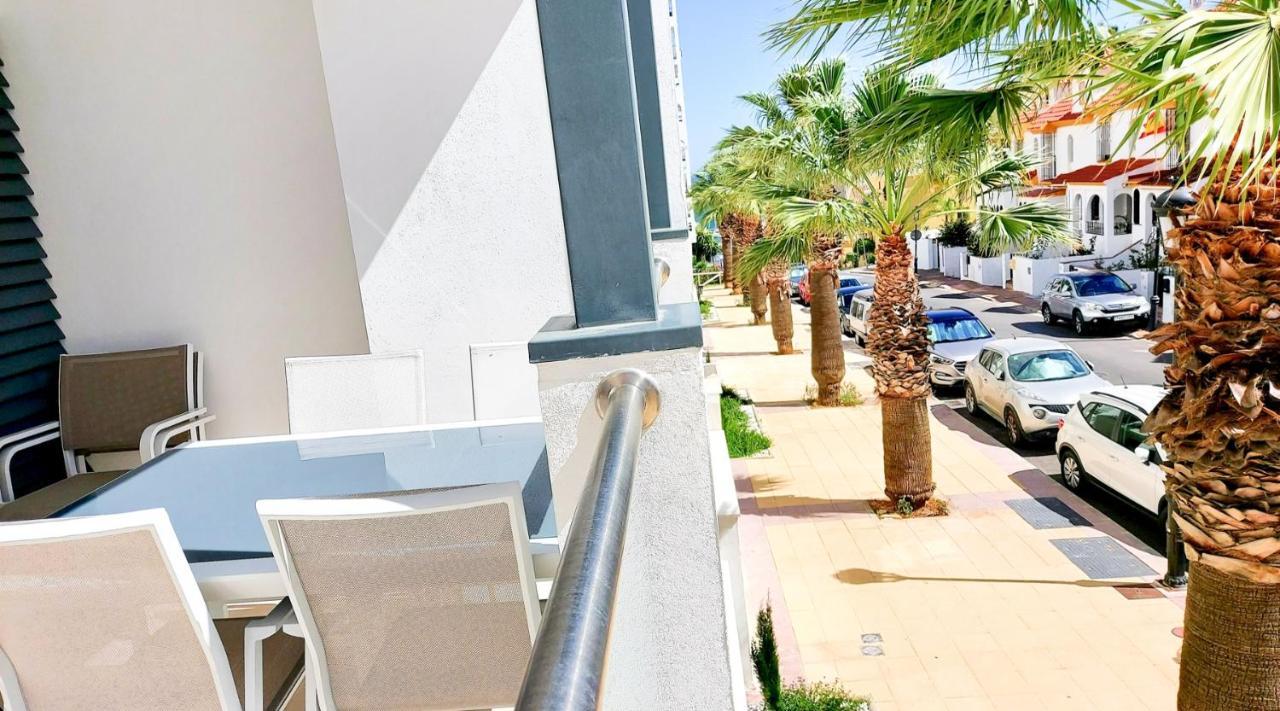 Lovely Apartment Centrally Located In Estepona Exteriör bild